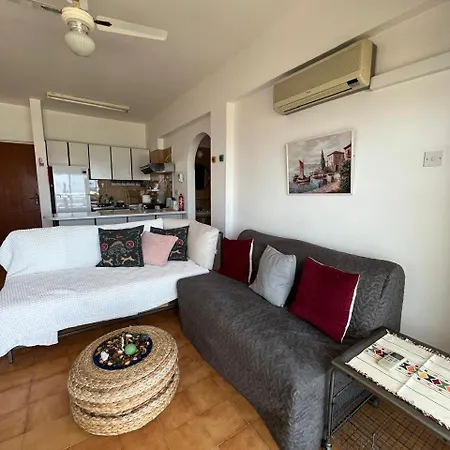 Beachfront Retreat! *