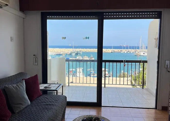 Lägenhet Beachfront Retreat! *