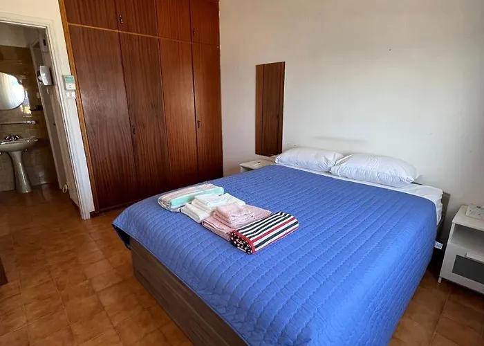 Beachfront Retreat! * Zygi